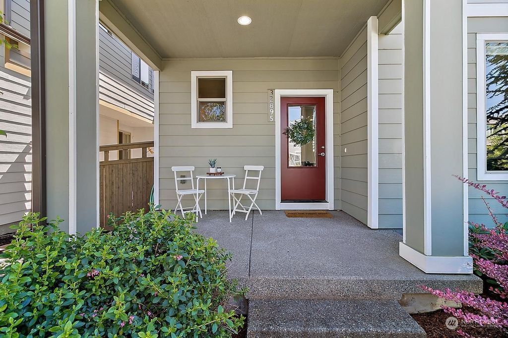 Photo of 32895 Pine Avenue SE, Black Diamond, WA 98010 (MLS # 2140290)