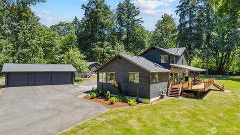 Photo of 20921 SE 159th Street, Renton, WA 98059 (MLS # 2546371)