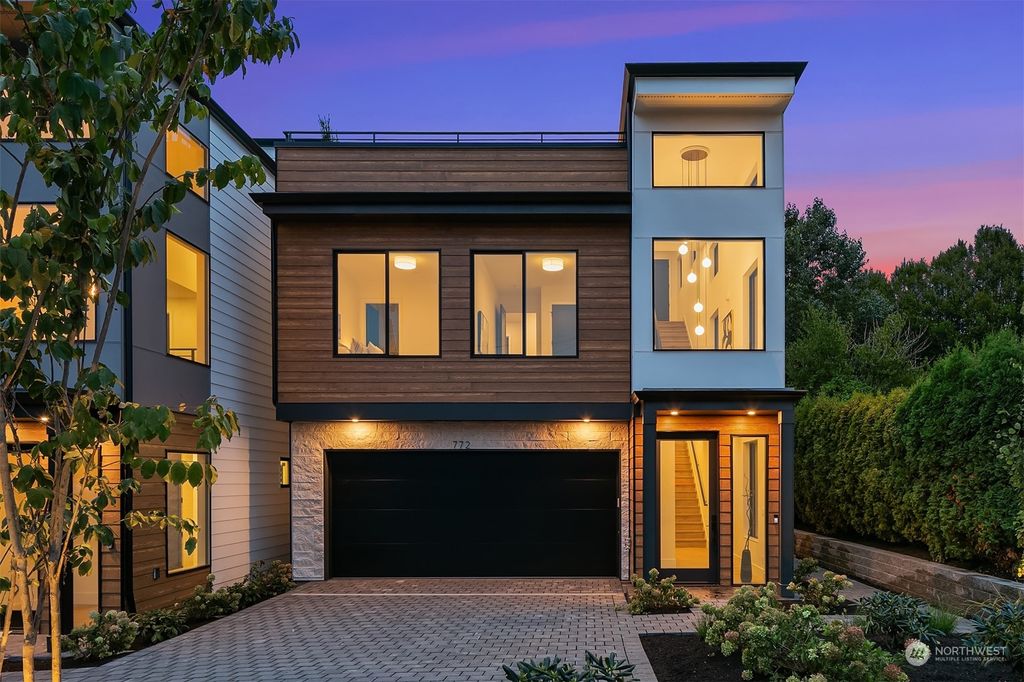 Photo of 772 State Street S, Kirkland, WA 98033 (MLS # 2281818)