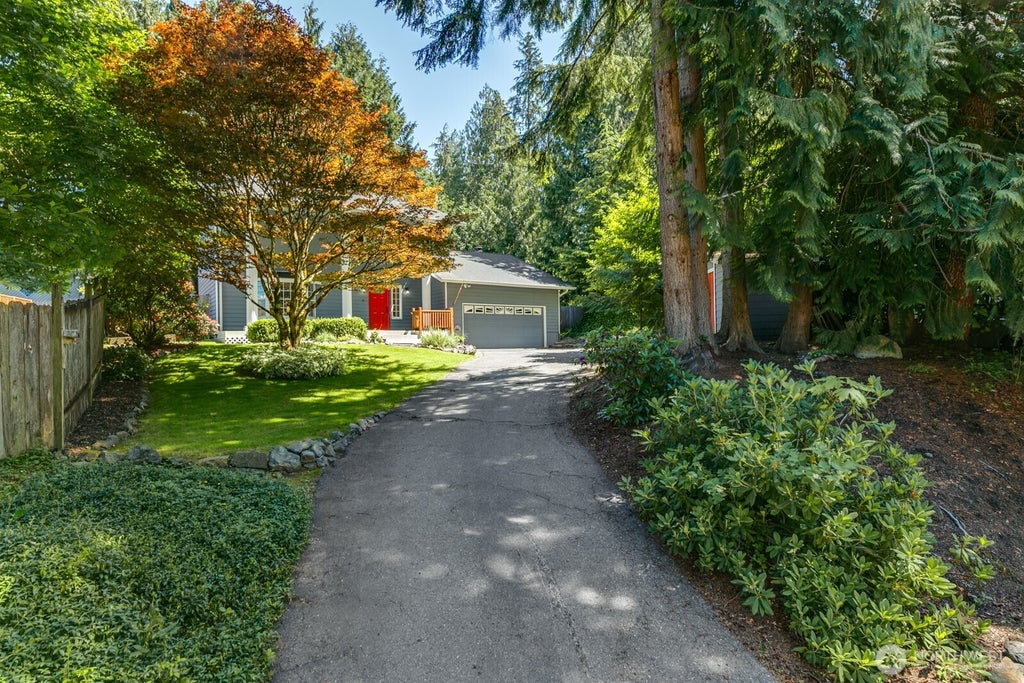 Photo of 11419 22nd Place NE, Lake Stevens, WA 98258 (MLS # 2542106)