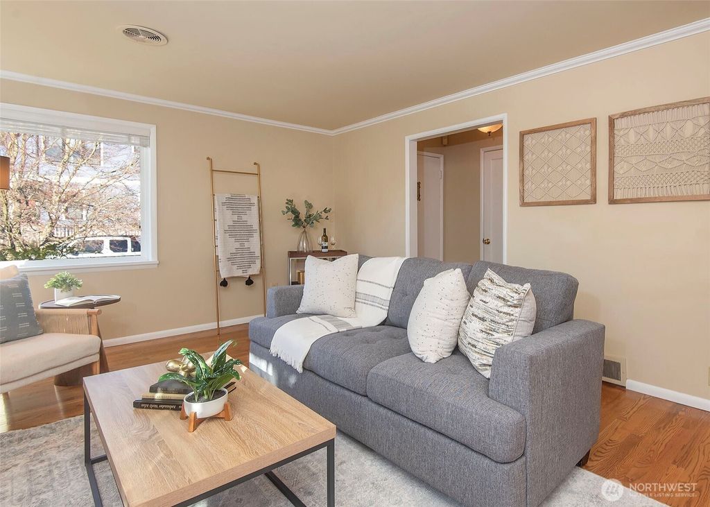 Photo of 865 NW 75th Street, Seattle, WA 98117 (MLS # 2477606)