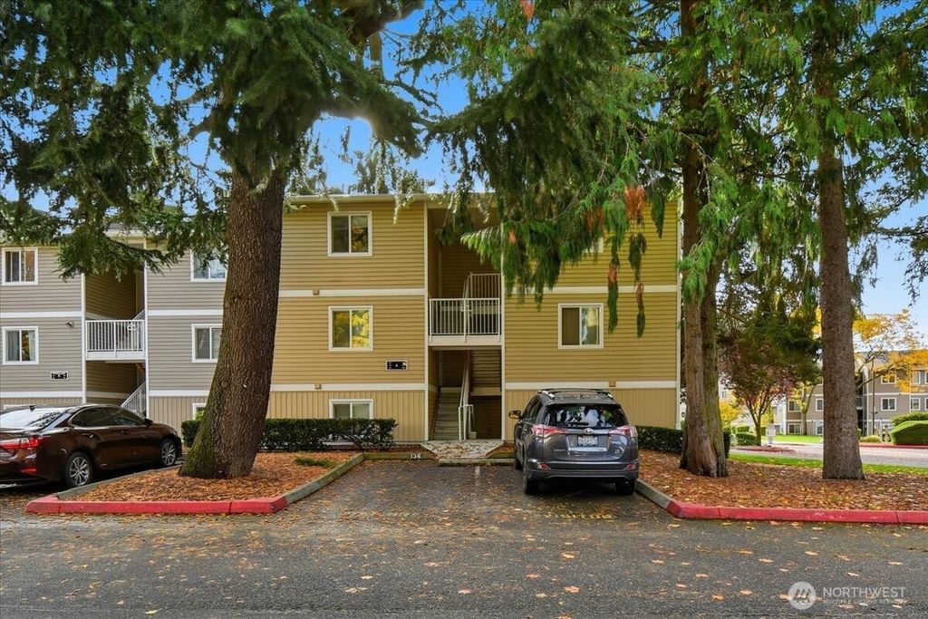 Photo of 12515 NE 132nd Court #A101, Kirkland, WA 98034 (MLS # 2453671)