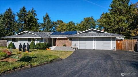 Photo of 28919 211th Avenue SE, Kent, WA 98042 (MLS # 2573632)