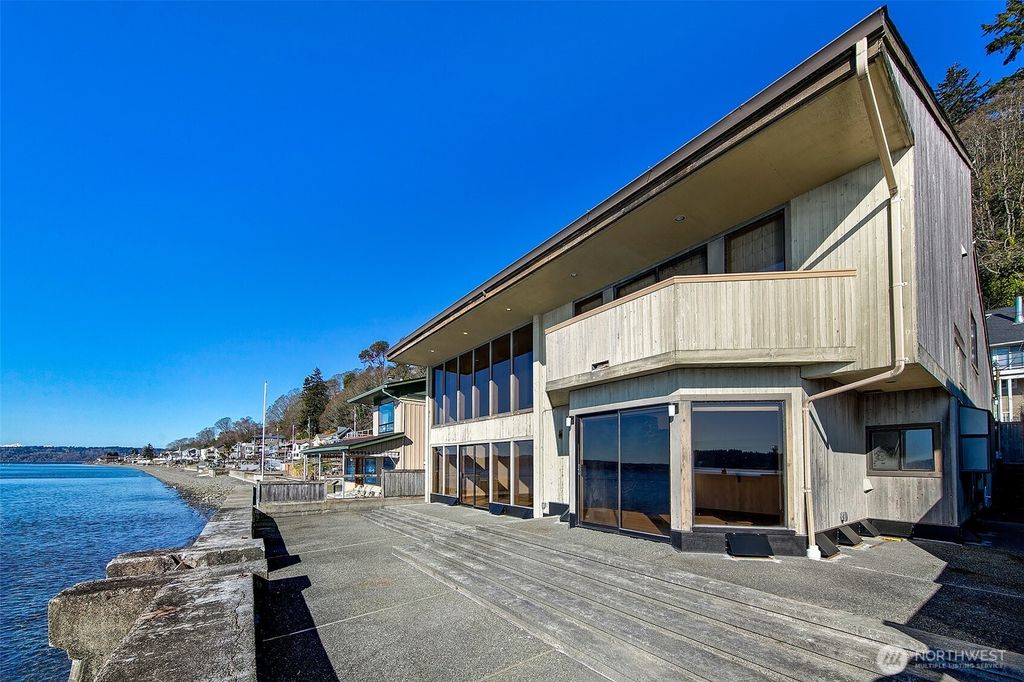 Photo of 2837 SW 172nd St, Burien, WA 98166 (MLS # 2379462)