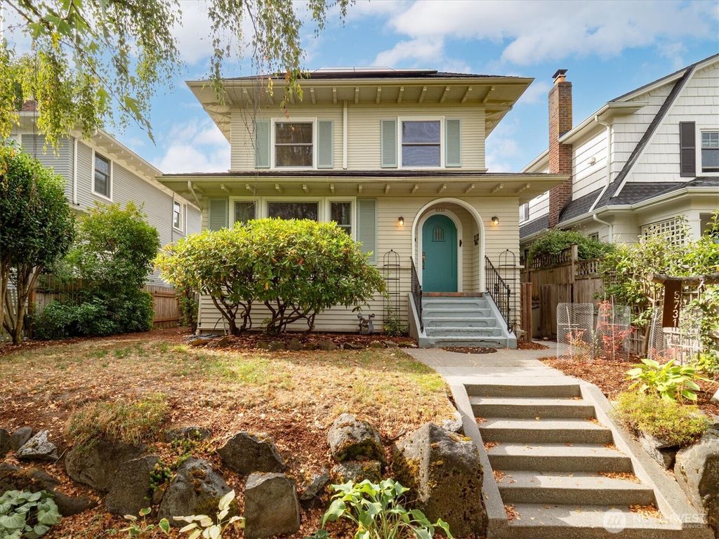 Photo of 5731 17 Avenue NE, Seattle, WA 98105 (MLS # 2448325)