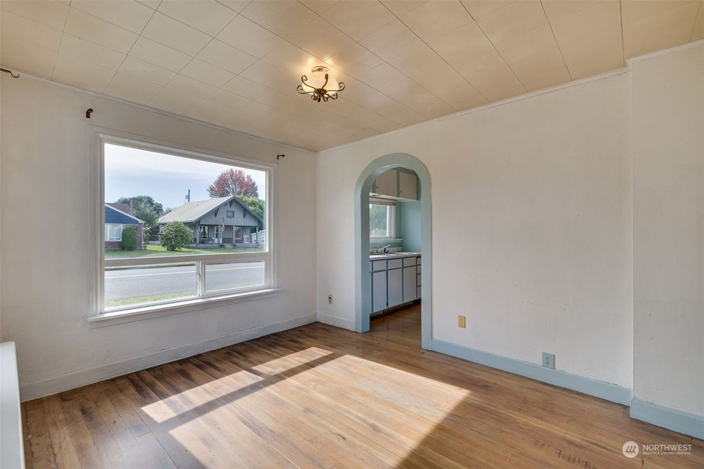 Photo of 501 Alder Avenue, Marysville, WA 98270 (MLS # 2298475)