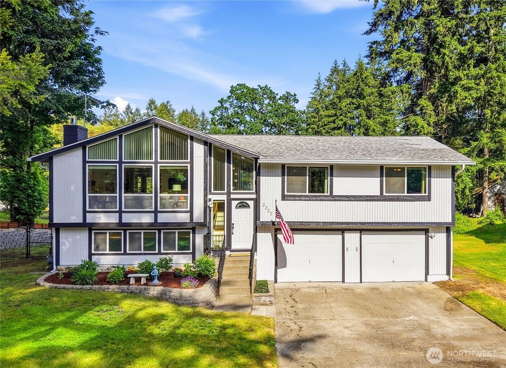 Photo of 3323 33rd Loop SE, Lacey, WA 98503 (MLS # 2526836)