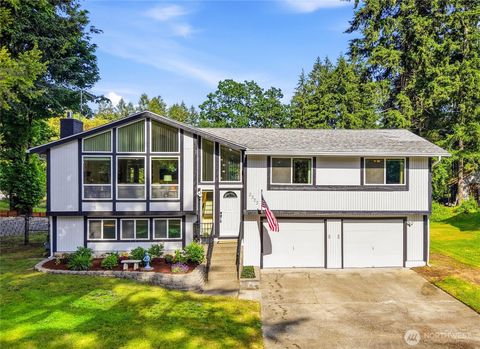 Photo of 3323 33rd Loop SE, Lacey, WA 98503 (MLS # 2526836)