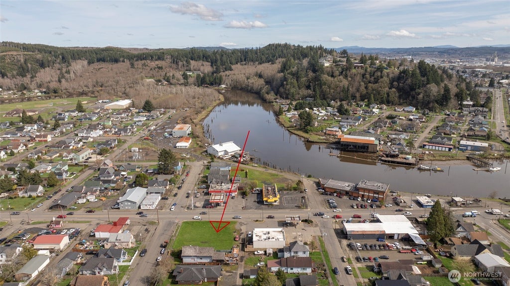 Photo of 219 Lincoln St ST, Hoquiam, WA 98550 (MLS # 2585184)