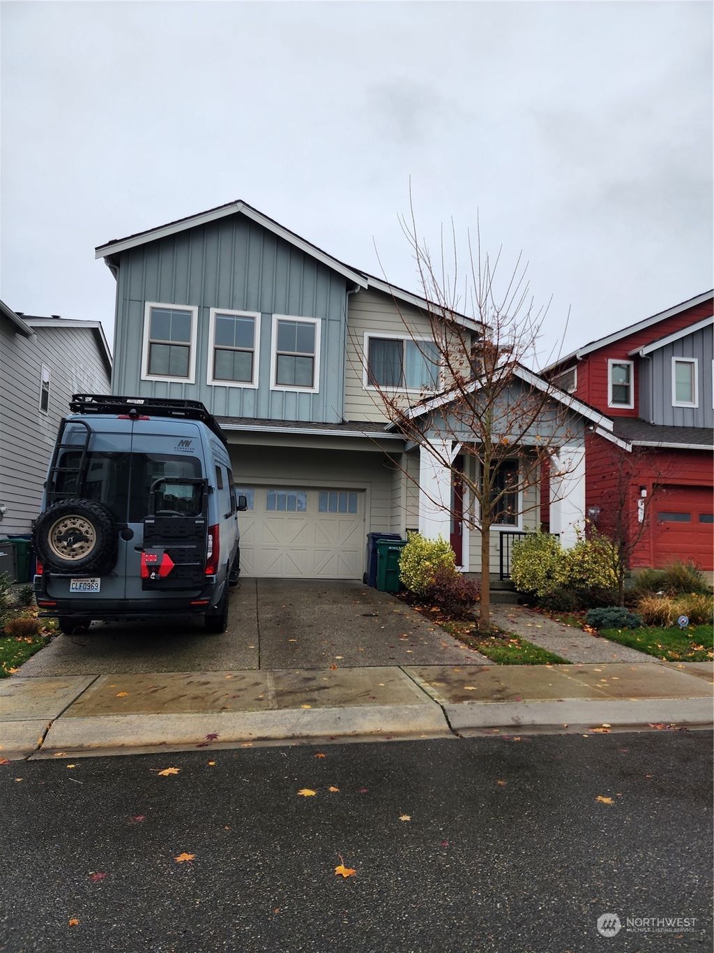 Photo of 9816 2nd Avenue SW, Seattle, WA 98106 (MLS # 2324015)