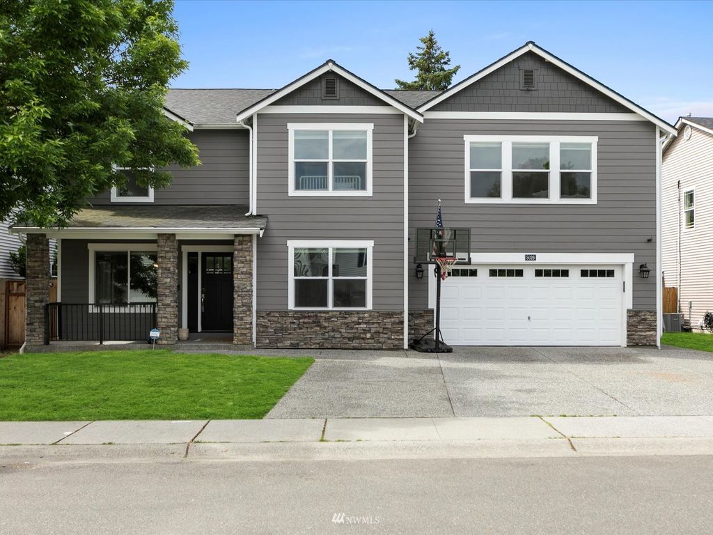 Photo of 5026 115th Place SE, Everett, WA 98208 (MLS # 1951580)