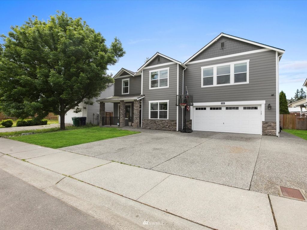Photo of 5026 115th Place SE, Everett, WA 98208 (MLS # 1951580)