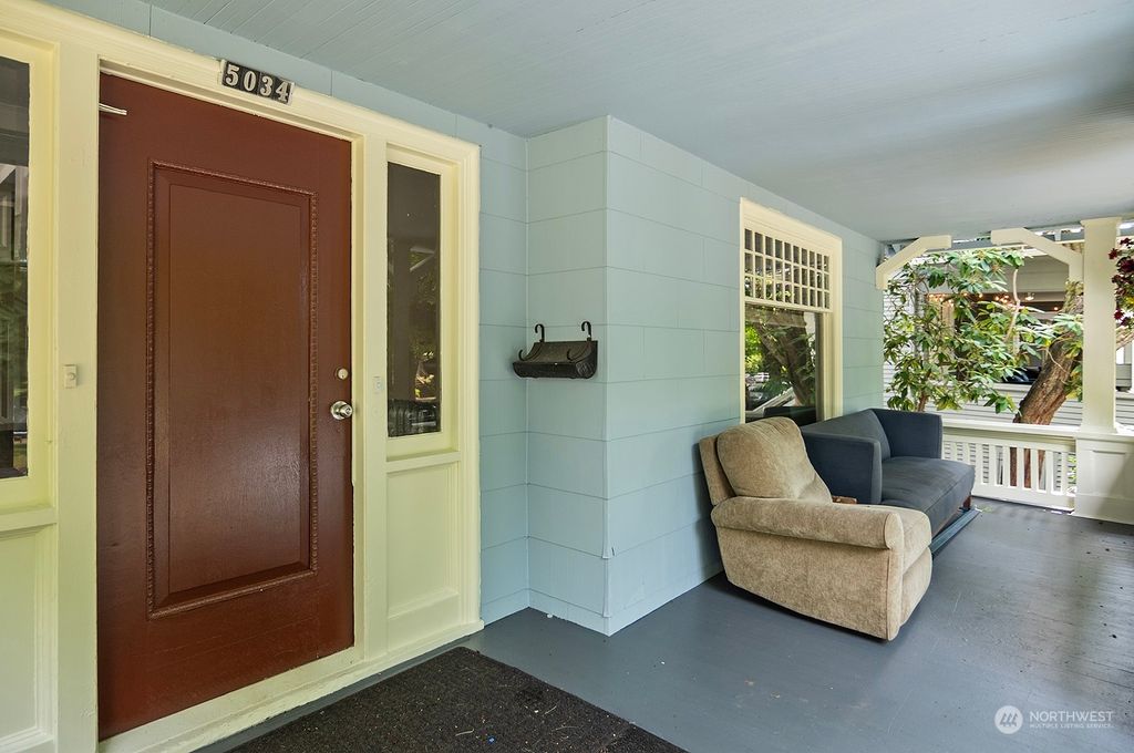 Photo of 5034 17th Avenue NE, Seattle, WA 98105 (MLS # 2131081)