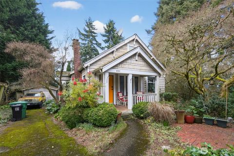 8707 Meridian Avenue N Seattle WA 98103
