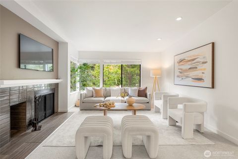 Photo of 1336 Bellevue Way NE #4, Bellevue, WA 98004 (MLS # 2499414)