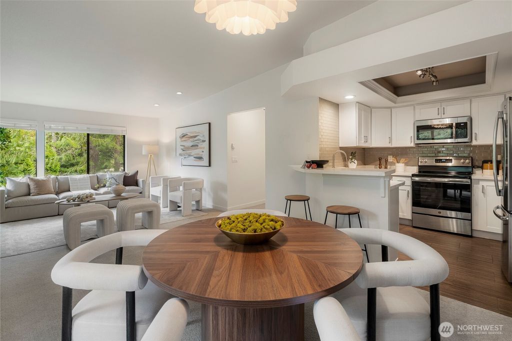 Photo of 1336 Bellevue Way NE #4, Bellevue, WA 98004 (MLS # 2499414)