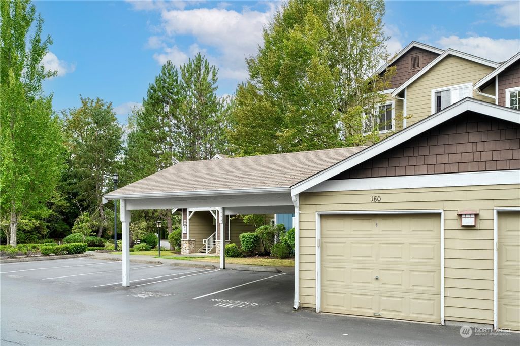 Photo of 710 240th Way SE #H201, Sammamish, WA 98074 (MLS # 2301970)