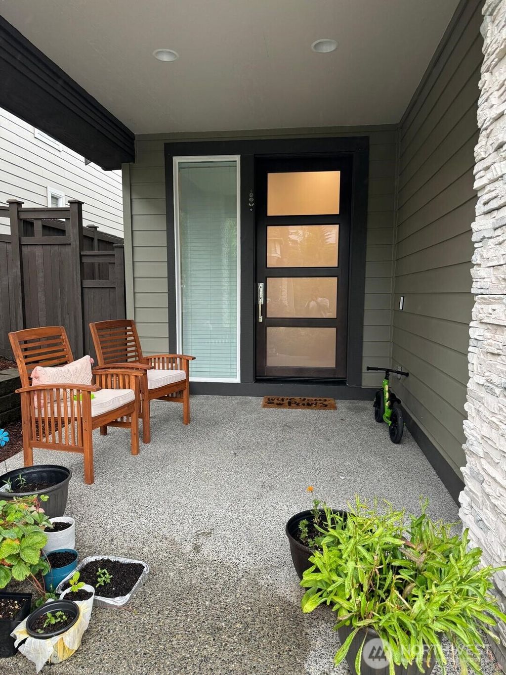 Photo of 10121 21st St SE St, Lake Stevens, WA 98258 (MLS # 2466700)