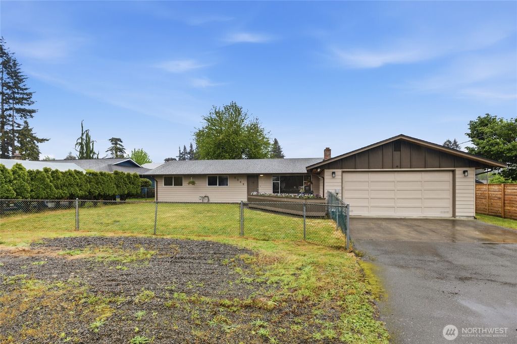 Photo of 5302 93rd Place NE, Marysville, WA 98270 (MLS # 2524899)