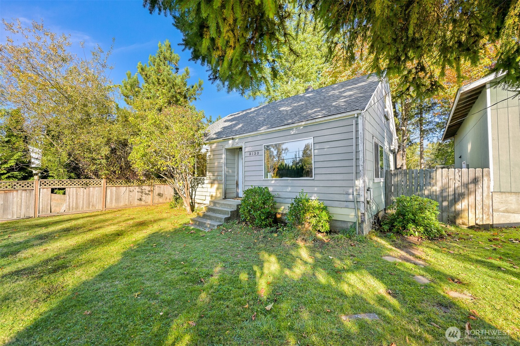 3132 Alderwood Avenue