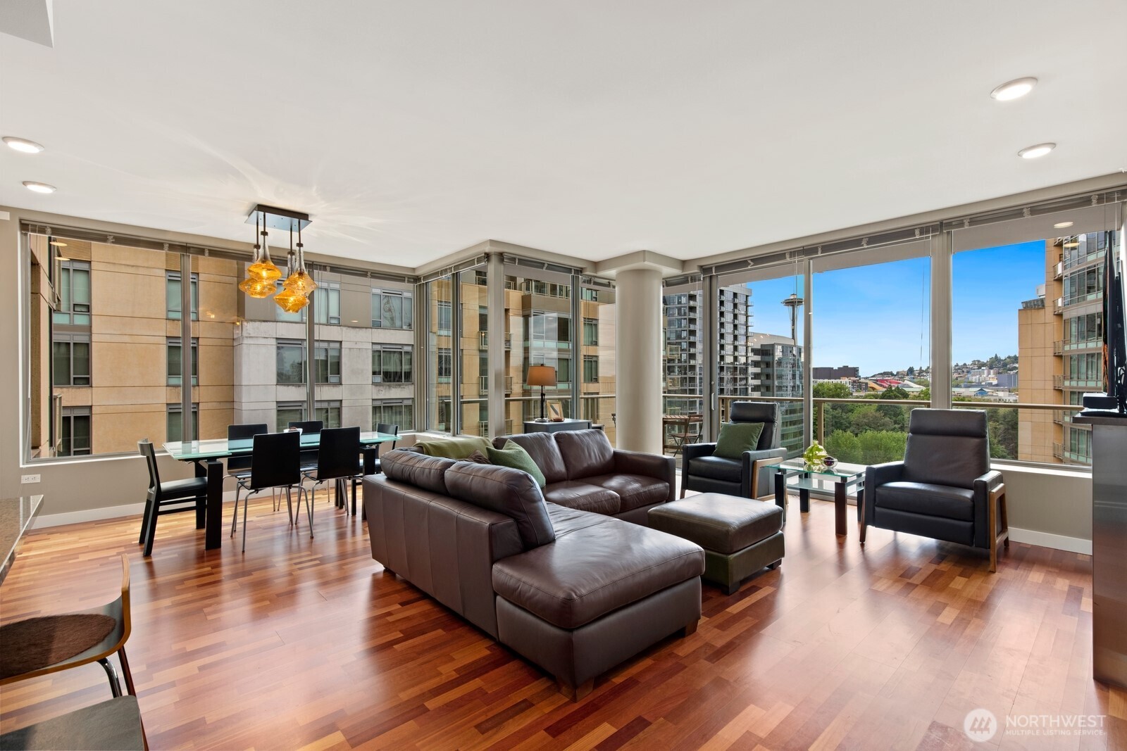 910 Lenora Street S1010