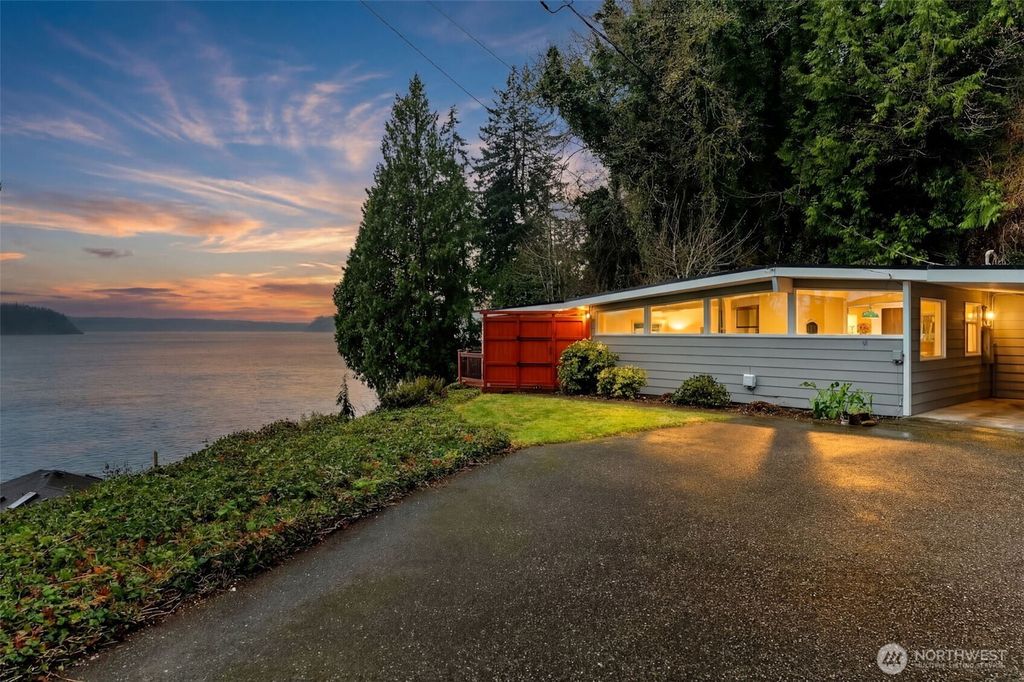 Photo of 1908 Lybecker Drive NW, Gig Harbor, WA 98332 (MLS # 2493897)