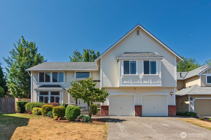 4313 NE 6th Court