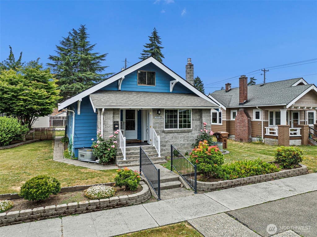 Photo of 1512 S Oakes Street, Tacoma, WA 98405 (MLS # 2547105)