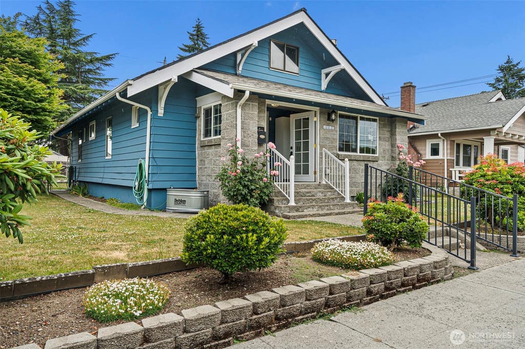 Photo of 1512 S Oakes Street, Tacoma, WA 98405 (MLS # 2547105)