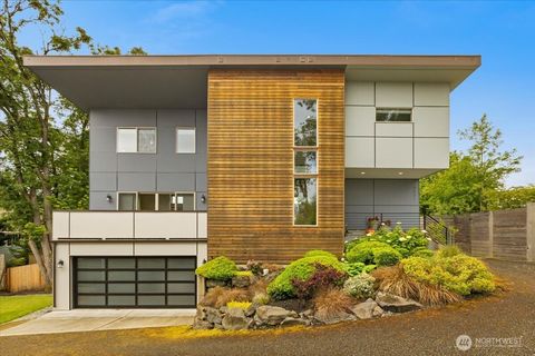 4531 S Kenny Street Seattle WA 98118