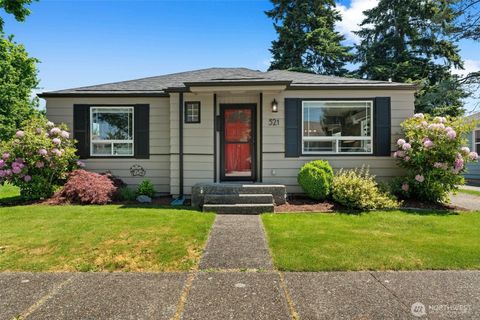 Photo of 521 Boyd Avenue, Sumner, WA 98390 (MLS # 2531166)
