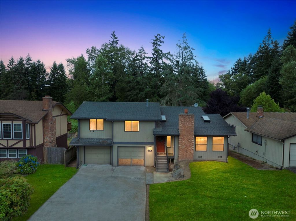 Photo of 31107 11th Place SW, Federal Way, WA 98023 (MLS # 2405703)