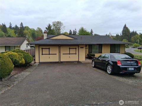 Photo of 21016 11th Avenue S, Des Moines, WA 98198 (MLS # 2514715)