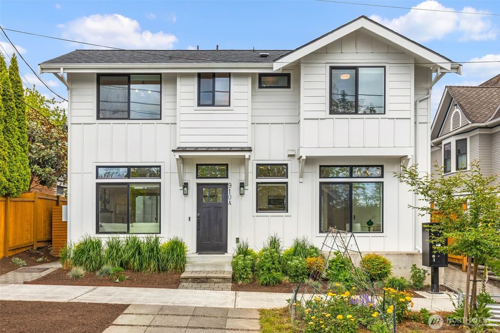 Photo of 910 A 24th Avenue S, Seattle, WA 98144 (MLS # 2376468)