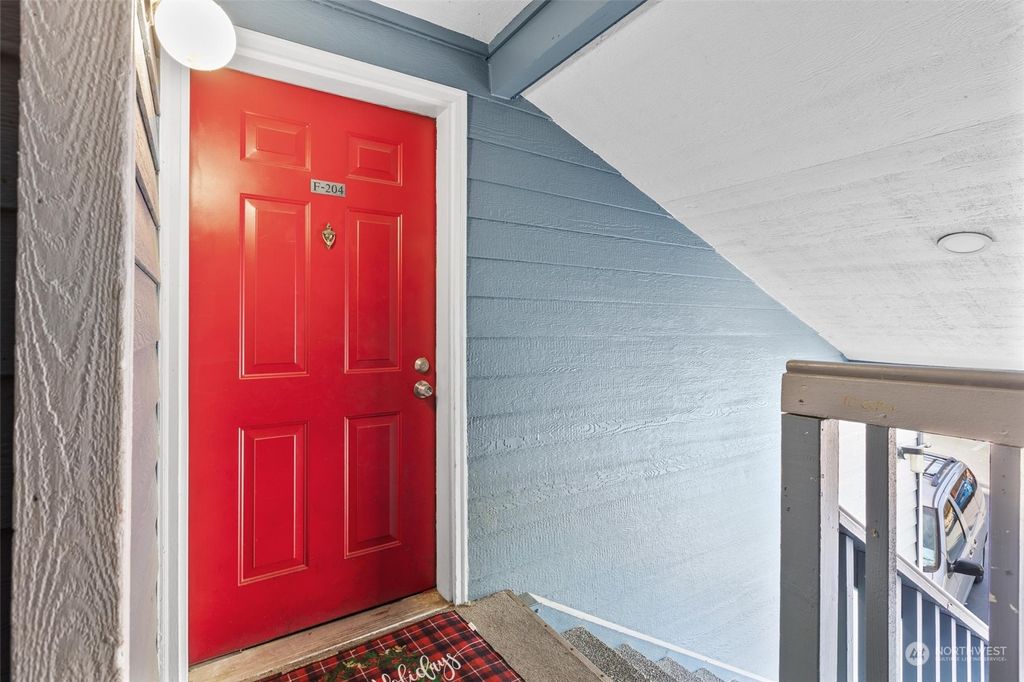 Photo of 16817 Larch Way #F204, Lynnwood, WA 98037 (MLS # 2252043)