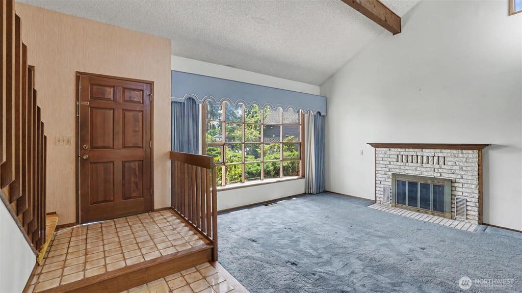 Photo of 4233 192nd Court SE, Issaquah, WA 98027 (MLS # 2560826)