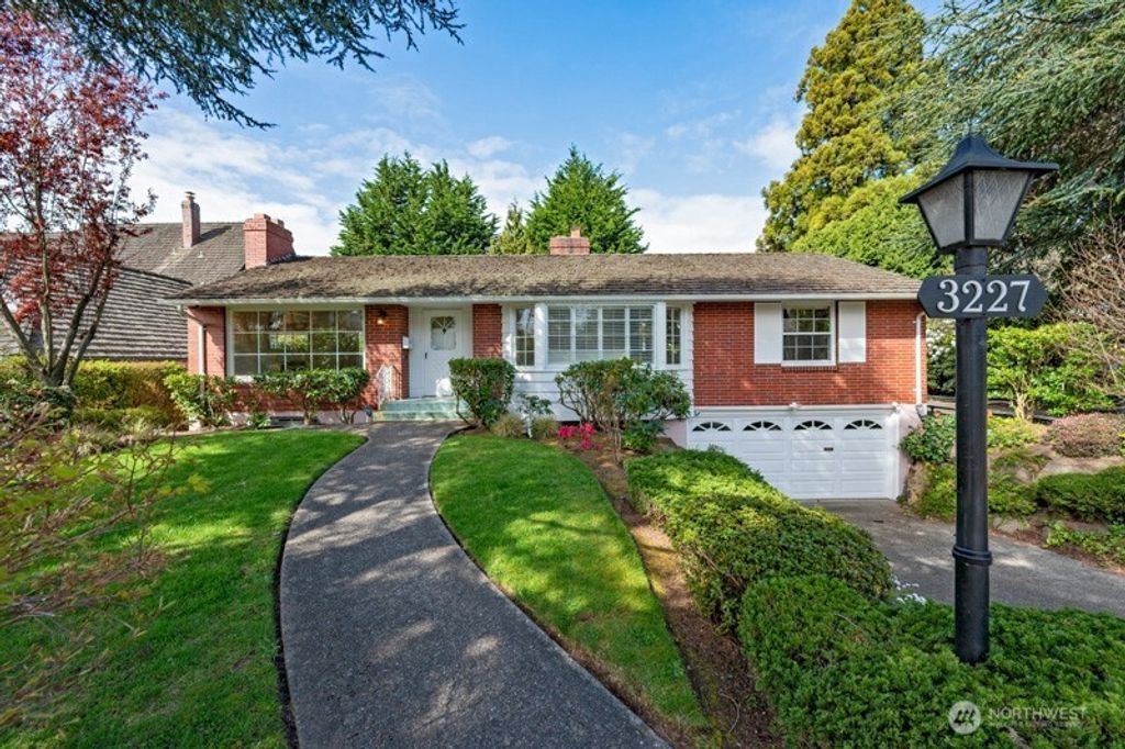 Photo of 3227 Magnolia Boulevard W, Seattle, WA 98199 (MLS # 2499929)