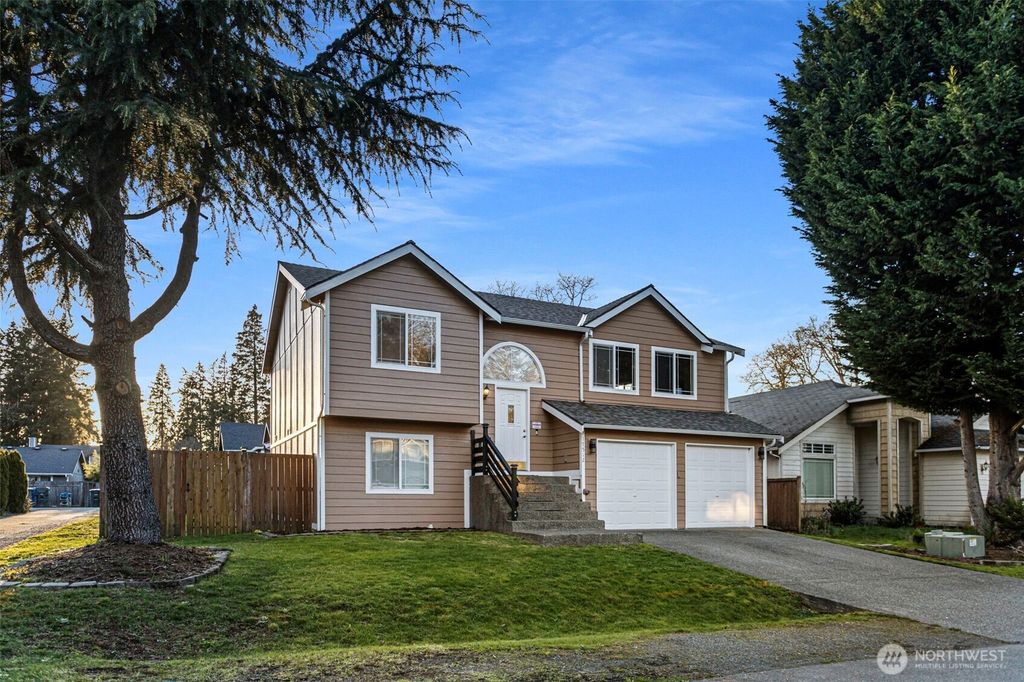Photo of 17512 17th Avenue E, Spanaway, WA 98387 (MLS # 2506091)