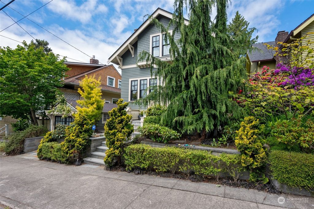 Photo of 360 Boston Street, Seattle, WA 98109 (MLS # 2241164)