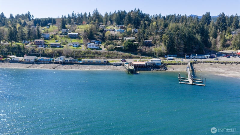 24050 N US Highway 101