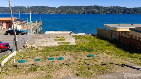 24050 N US Highway 101 Hoodsport WA 98548