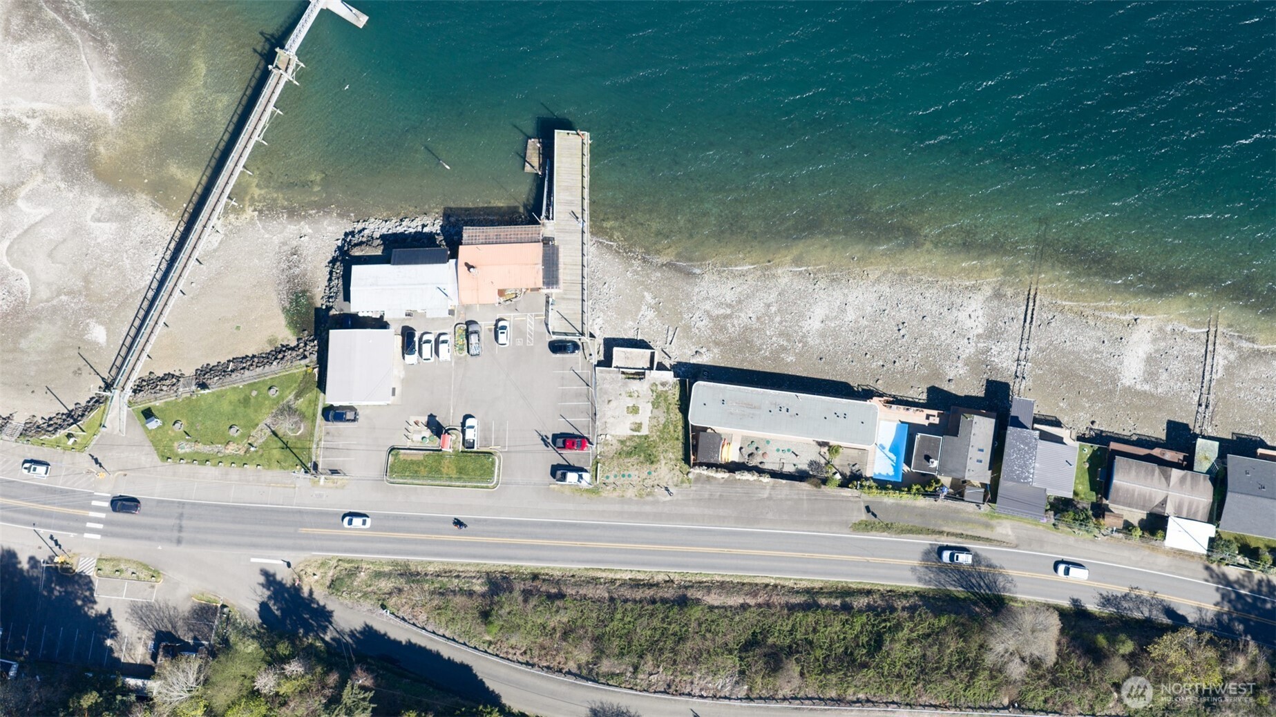 24050 N US Highway 101