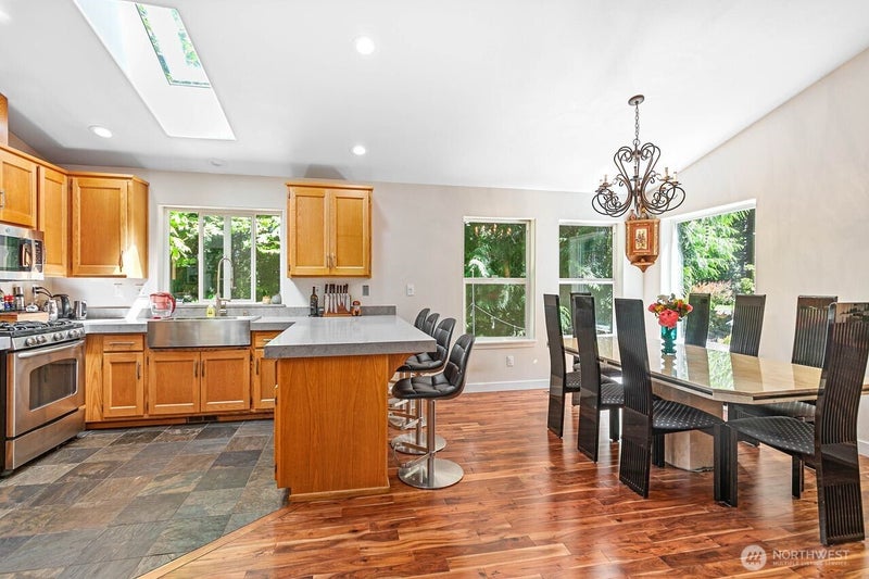 5 Valley Crest Way