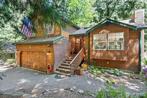 Photo of 5 Valley Crest Way, Bellingham, WA 98229 (MLS # 2575809)