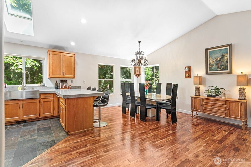 5 Valley Crest Way
