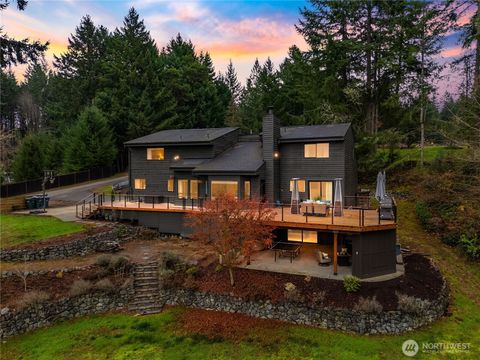 Photo of 918 Lummi Drive, Fox Island, WA 98333 (MLS # 2451759)