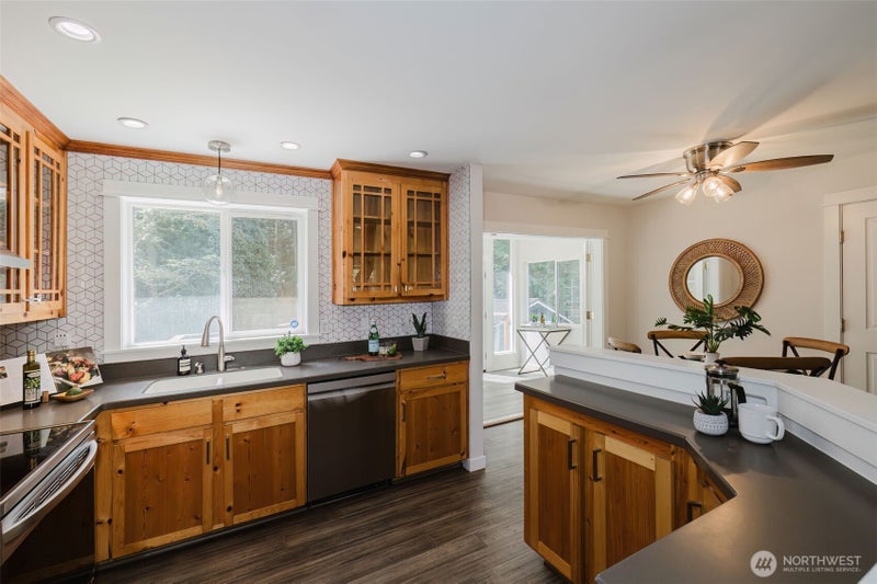 7685 NE Harbor View Drive