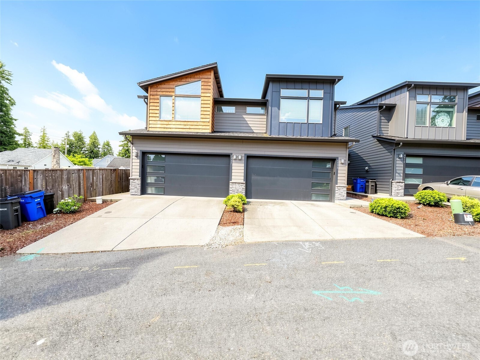 4337 NE 87TH Street