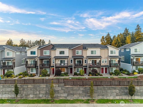 Photo of 17537 110th Avenue E #D, Puyallup, WA 98374 (MLS # 2578867)