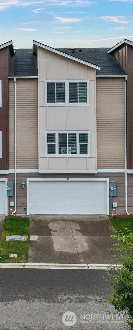 Photo of 17537 110th Avenue E #D, Puyallup, WA 98374 (MLS # 2578867)